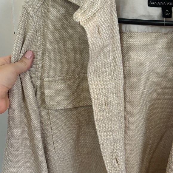 Banana Republic Beige Shacket - Picture 3 of 5